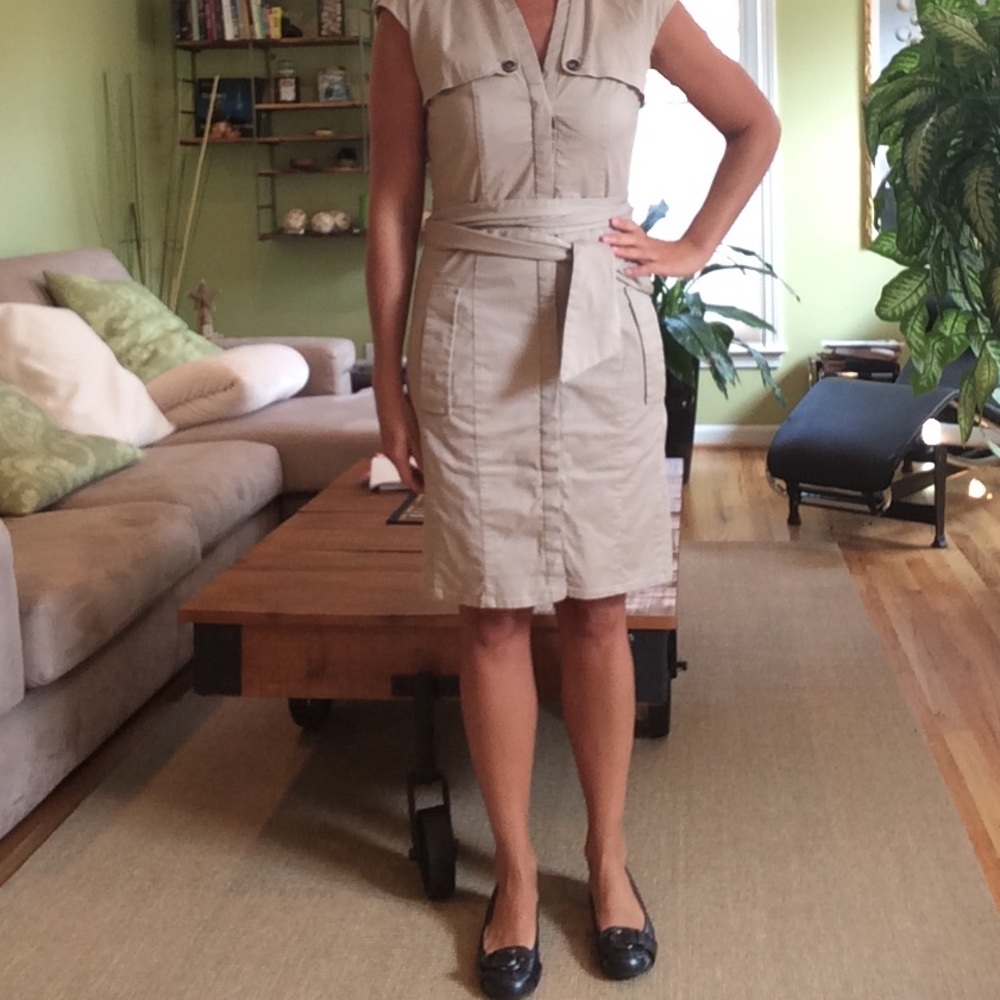 Zara sleeveless buttoned dress - Picture 8 of 8